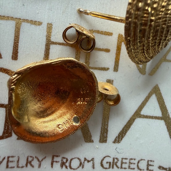 Athena Gold Shell Earrings - Picture 5 of 10